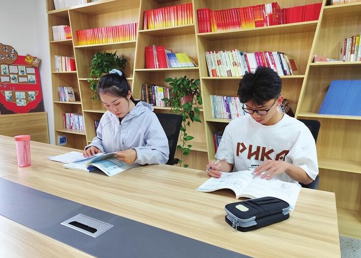心理解壓 減少噪音 多個社區(qū)開啟高考“服務(wù)模式”